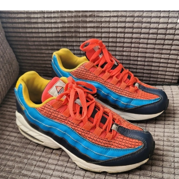 Nike Air Max 95 Boys Shoes Bright Crimson Amarillo 6 uk spiderman colourway - Picture 2 of 8